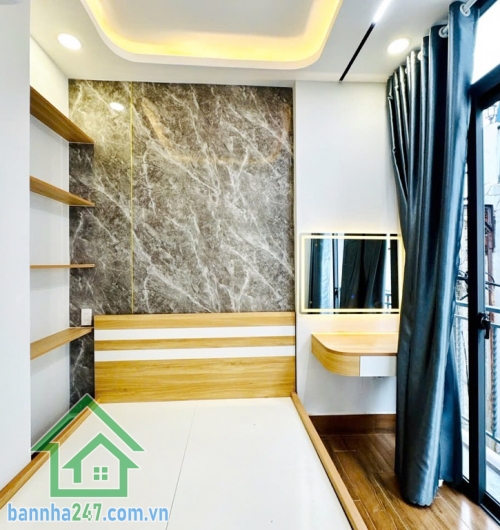 NHÀ 3 TẦNG MỚI ĐẸP – SÁT MẶT TIỀN HOÀNG VĂN THỤ – TÂN BÌNH DT: 27m², kết cấu 1 trệt 2 lầu, 3PN – 3WC. Hẻm ba gác, cách mặt tiền chỉ 20m, xe hơi tới gần nhà.