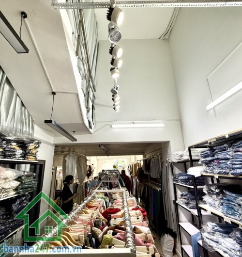 14,9 TỶ - MTKD ĐƯỜNG 16M – KHU BÀU CÁT, TÂN BÌNH Diện tích: 77m² (4x19m) – Kết cấu 4 tầng BTCT. Vị trí đắc địa, tuyến đường sầm uất bậc nhất Tân Bình.