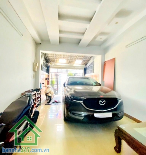 CHỈ 9,45 TỶ – HẺM XE TẢI – XE HƠI ĐẬU TRONG NHÀ – KHU AEON TÂN PHÚ - 5PN – 5WC * Diện tích: 70m² (4 x 17,5m) – vuông A4 * Kết cấu: 4 tầng BTCT *  1 trệt, 2 lầu, sân thượng trước & sau -  5 PN – 5 WC, thiết kế lệch tầng, ban công thoáng