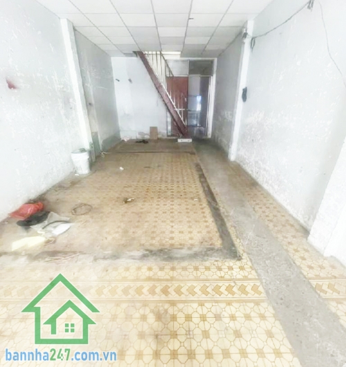 CHỈ 10 TỶ – NHÀ HẺM XE HƠI 7M THÔNG – PHẠM VĂN HAI – NGAY CHỢ PHẠM VĂN HAI – GẦN TRƯỜNG SA Diện tích: 54m² (3.8 x 14), sổ vuông vức, pháp lý chuẩn Kết cấu: 1 trệt, 1 gác lửng, gồm 2PN, 2WC