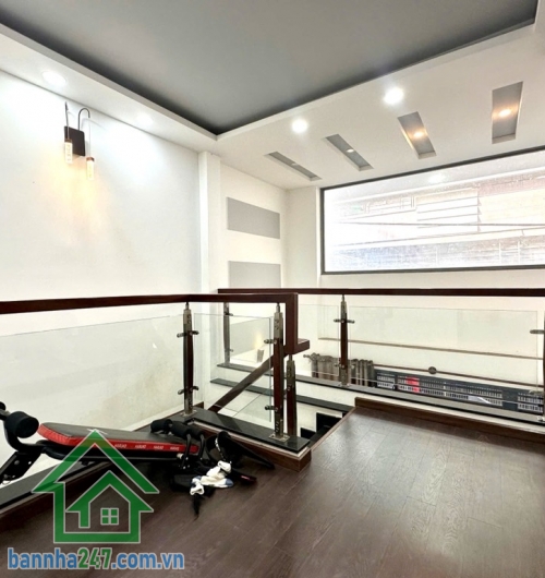 BÁN NHÀ 3 TẦNG – CHỢ VẢI PHÚ THỌ HÒA – HẺM Ô TÔ – NHÀ MỚI – CHỈ 6,4 TỶ  Vị trí: Trung tâm Phú Thọ Hòa – gần chợ Vải – di chuyển dễ dàng ra Lũy Bán Bích - Âu Cơ