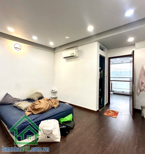 BÁN NHÀ 3 TẦNG – CHỢ VẢI PHÚ THỌ HÒA – HẺM Ô TÔ – NHÀ MỚI – CHỈ 6,4 TỶ  Vị trí: Trung tâm Phú Thọ Hòa – gần chợ Vải – di chuyển dễ dàng ra Lũy Bán Bích - Âu Cơ
