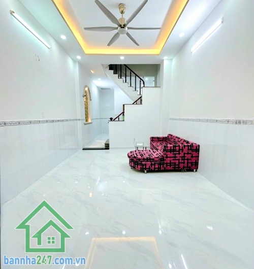 CHỈ 5.95 TỶ – NHÀ ĐẸP – HẺM Ô TÔ NGỦ TRONG NHÀ – KHU VIP PHÂN LÔ – GẦN LÊ VĂN QUỚI – 4 TẦNG – DT 52M² - 4PN – 3WC DT: 4 × 13m (52m²) Kết cấu: 1 trệt – 2 lầu – sân thượng, PK rộng để ô tô ngủ trong nhà, 4PN – 3WC, giếng trời thoáng. 