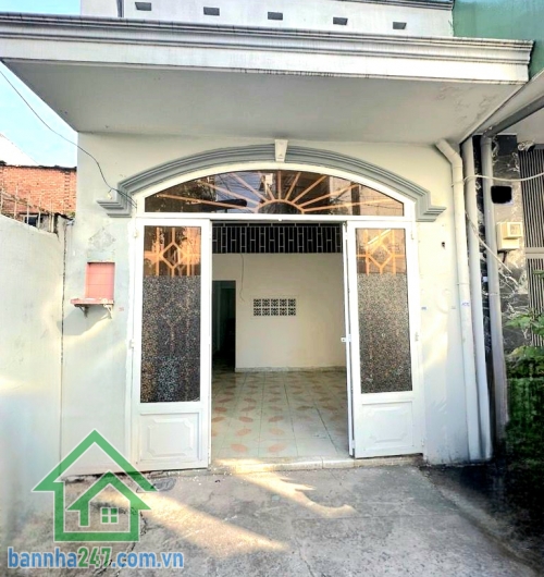 CHỈ 4,7 TỶ – HẺM XE TẢI – Ô TÔ NGỦ TRONG NHÀ – GÒ DẦU, TÂN PHÚ - 2PN - 2WC Vị trí đẹp: ngay Gò Dầu, gần chợ Tân Hương Hẻm xe tải, ô tô ngủ trong nhà thoải mái