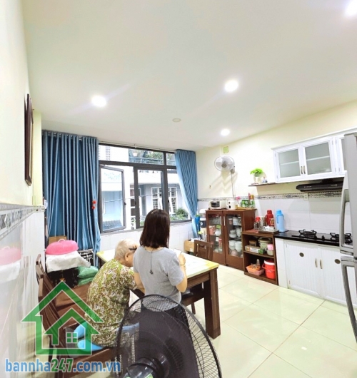 CHỈ 6,99 TỶ - SIÊU PHẨM NHÀ PHỐ 4 TẦNG – KHU VIP TÂN SƠN NHÌ (TÂN PHÚ) - HẺM Ô TÔ – ĐI BỘ RA CÔNG VIÊN – 3 PHÚT AEON MALL - 5 PN – 4 WC Diện tích sử dụng: ~175m²