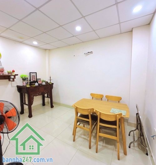 CHỈ 6,99 TỶ - SIÊU PHẨM NHÀ PHỐ 4 TẦNG – KHU VIP TÂN SƠN NHÌ (TÂN PHÚ) - HẺM Ô TÔ – ĐI BỘ RA CÔNG VIÊN – 3 PHÚT AEON MALL - 5 PN – 4 WC Diện tích sử dụng: ~175m²