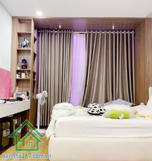 CHỈ 18,3 TỶ – NHÀ MỚI MẶT TIỀN ĐƯỜNG TRUNG TÂM QUẬN 11 – 4 TẦNG – 4PN, 5WC  Diện tích: 57m² (3.65 x 13m), sổ vuông vức. Kết cấu: 1 trệt, 3 lầu, gồm 4PN, 5WC