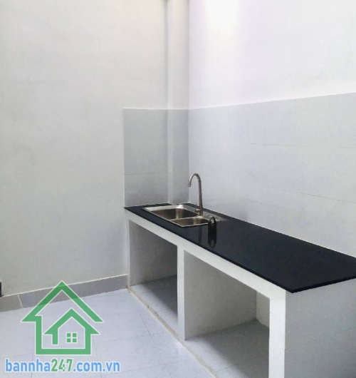 NHÀ HIẾM HXH – NGAY 3/2 & HÀN HẢI NGUYÊN – CHỈ 7,5 TỶ - Vị trí cực đẹp: cách mặt tiền chỉ 10m, HXH đỗ cửa DT: 47m² (3.6 x 13) – 1 trệt 1 lầu – 2PN - Tiện ích: Gần siêu thị, trường học, chợ, trung tâm Quận 11