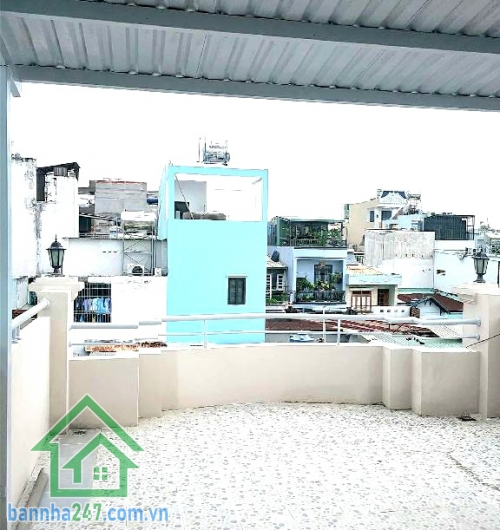 CHỈ 6,5 TỶ – NHÀ 4 TẦNG BTCT – HẺM 8M – CÁCH MẶT TIỀN 2 CĂN – LÔ TƯ, BÌNH TÂN - 4PN, 4WC Kết cấu: Trệt, 2 lầu, sân thượng – BTCT kiên cố 4PN, 4WC, 1 phòng thờ.