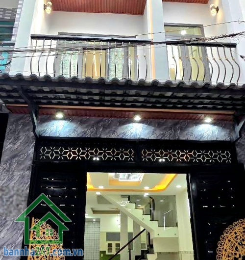 CHỈ 4,98 TỶ – NHÀ 2 TẦNG ĐẸP LUNG LINH – HXH – VÀI BƯỚC RA MẶT TIỀN – 48M² (4x12)m – 2PN, 2WC Vị trí đỉnh: Cuối đường Nguyễn Sơn, thông nhanh Lê Thúc Hoạch, chỉ vài bước ra mặt tiền. Khu dân cư an ninh, tiện ích bủa vây, di chuyển siêu thuận lợi.