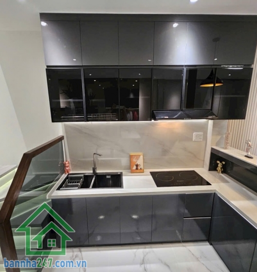 CHỈ 5.25 TỶ – NHÀ 4 PHÒNG NGỦ – PHẠM VĂN BẠCH TÂN BÌNH – TẶNG FULL NỘI THẤT Hẻm 3,5m. Gần Mặt tiền Phạm Văn Bạch rộng 35m – sát sân bay, sân golf, TTTM, siêu thị...