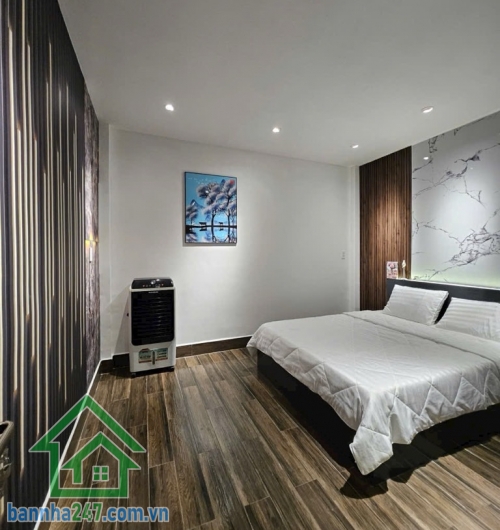 CHỈ 5.25 TỶ – NHÀ 4 PHÒNG NGỦ – PHẠM VĂN BẠCH TÂN BÌNH – TẶNG FULL NỘI THẤT Hẻm 3,5m. Gần Mặt tiền Phạm Văn Bạch rộng 35m – sát sân bay, sân golf, TTTM, siêu thị...