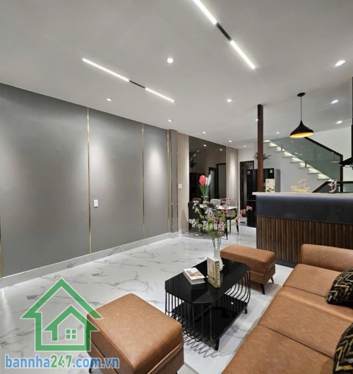 CHỈ 5.25 TỶ – NHÀ 4 PHÒNG NGỦ – PHẠM VĂN BẠCH TÂN BÌNH – TẶNG FULL NỘI THẤT Hẻm 3,5m. Gần Mặt tiền Phạm Văn Bạch rộng 35m – sát sân bay, sân golf, TTTM, siêu thị...