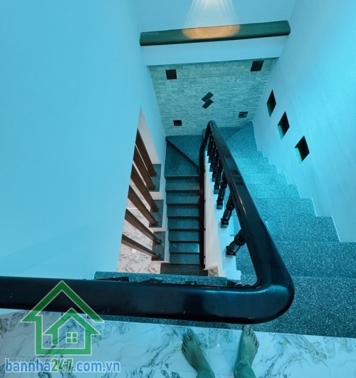 LÊ THÚC HOẠCH – NHÀ ĐẸP 2 TẦNG – HẺM XE HƠI – CHỈ 6.1 TỶ.