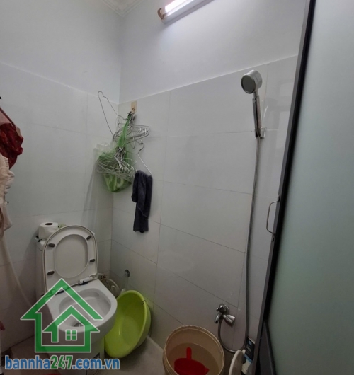 CHỈ 2,1 TỶ – NHÀ 4 TẦNG TẠI TRẦN VĂN QUANG – TÂN BÌNH – CÓ SÂN THƯỢNG, SỔ VUÔNG ĐẸP * Vị trí ngay trung tâm Tân Bình, sát Quận 10, Quận 11, thuận lợi di chuyển.