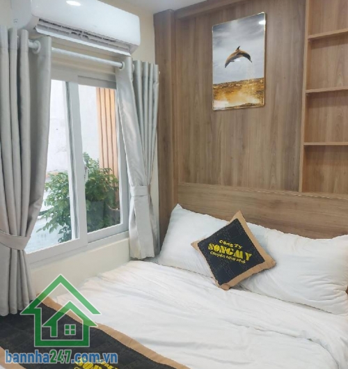 CHỈ 2.6 TỶ TL - NHÀ 3 TẦNG MỚI ĐẸP – FULL NỘI THẤT. DT: 12m² (công nhận đủ) – xây full, hoàn công 3 tầng. 1 trệt 2 lầu BTCT kiên cố, gồm 2PN – 3WC, ban công thoáng.