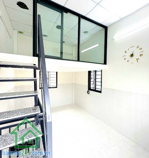 CHỈ 2,38 TỶ – NHÀ 2 TẦNG HXH THÔNG – CẠNH ĐẦM SEN – GIÁP Q.11, TÂN BÌNH - 2PN - 2WC Vị trí đẹp: hẻm xe hơi thông, sát bên Quận 11 – Tân Bình, gần Đầm Sen
