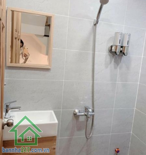 BÁN NHÀ 4 TẦNG MỚI ĐẸP – HẺM XE TẢI – SÁT MẶT TIỀN – NGANG 5.1M – GẦN TRƯỜNG CHINH – TÂN BÌNH- CHỈ 5.1 TỶ.   Diện tích: 5.1 x 7.4m – thiết kế có sân trước.