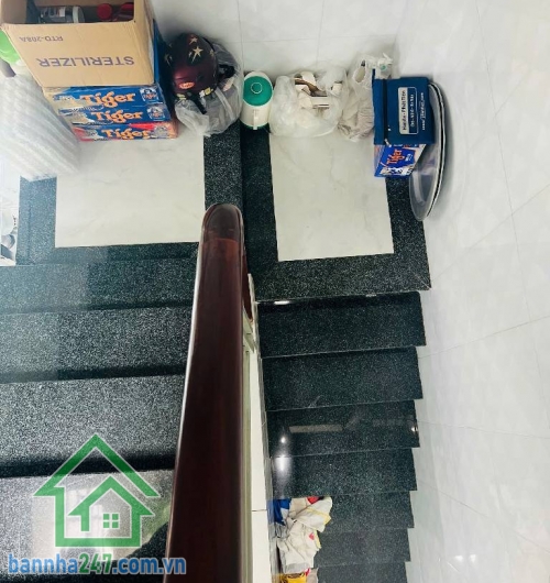 NHỈNH 4 TỶ – NHÀ 2 TẦNG HẺM XE HƠI 5M – NGÃ TƯ 4 XÃ, BÌNH TÂN DT: 4x10m, vuông vức, công nhận đủ. Kết cấu: 1 trệt 1 lầu, 2PN – 2WC, đầy đủ công năng. Hẻm Xe hơi. 