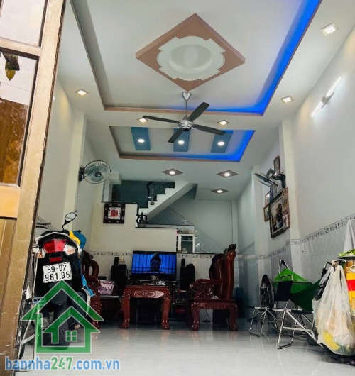 NHỈNH 4 TỶ – NHÀ 2 TẦNG HẺM XE HƠI 5M – NGÃ TƯ 4 XÃ, BÌNH TÂN DT: 4x10m, vuông vức, công nhận đủ. Kết cấu: 1 trệt 1 lầu, 2PN – 2WC, đầy đủ công năng. Hẻm Xe hơi. 