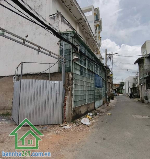 BÁN GẤP – NHÀ CŨ BÁN ĐẤT – HXH 8M – NGANG 6M – 6 TỶ DT: 81.2m² (6 x 13m) – ngang rộng hiếm có, vị trí đẹp Nhà cũ – xác định bán đất, tiện xây mới 100% Vị trí chiến lược: gần Kinh Dương Vương, QL1A, Hương Lộ 2, Võ Văn Kiệt, Lê Văn Quới. 