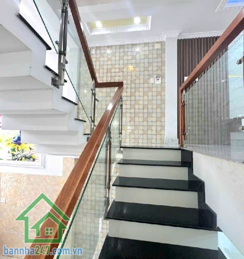 CHỈ 6,85 TỶ - SIÊU PHẨM 5 TẦNG – FULL NỘI THẤT – MTKD HẺM XE TẢI BÌNH TRỊ ĐÔNG - VỪA Ở – VỪA KINH DOANH – 4 PN – 4 WC - VỊ TRÍ HIẾM Diện tích: 4m x 13m – CN 48m²