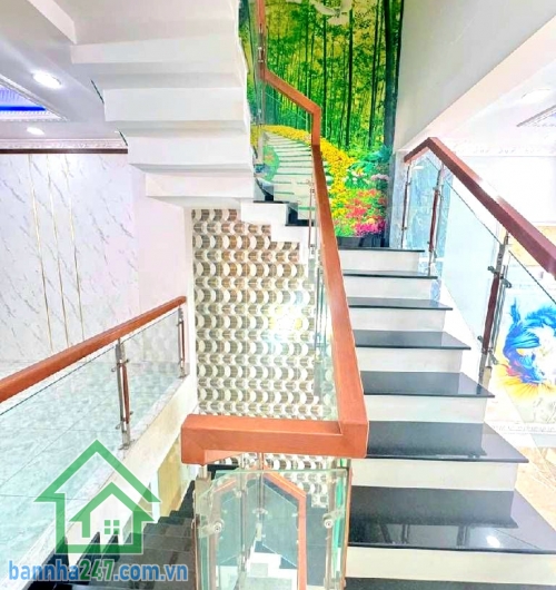 CHỈ 6,85 TỶ - SIÊU PHẨM 5 TẦNG – FULL NỘI THẤT – MTKD HẺM XE TẢI BÌNH TRỊ ĐÔNG - VỪA Ở – VỪA KINH DOANH – 4 PN – 4 WC - VỊ TRÍ HIẾM Diện tích: 4m x 13m – CN 48m²