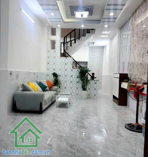 CHỈ 4,95 TỶ – HẺM XE TẢI VIP – NHÀ ĐẸP Ở LIỀN – LÊ VĂN QUỚI – 2 TẦNG BTCT – 2PN, 2WC – DT 4x12m (CN 45m² VUÔNG VỨC) Nhà mới – dọn vào ở ngay. Tặng kèm: 1 máy lạnh + bộ bàn ghế cao cấp. - Kết cấu: Trệt + lầu BTCT, 2PN, 2WC.