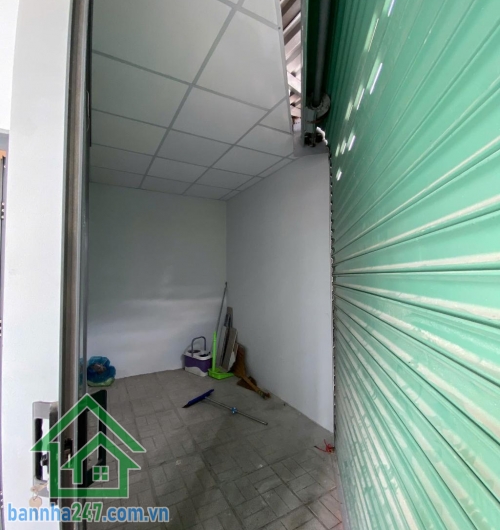 BÁN GẤP NHÀ HẺM 1 SẸC LÊ VĂN QUỚI – 5PN – SÁT CHỢ – GIÁ CHỈ 5.29 TỶ Nhà đẹp – vào ở ngay – sát chợ Lê Văn Quới – Bình Tân. Diện tích lớn: 5 x 20m – sổ vuông vức.