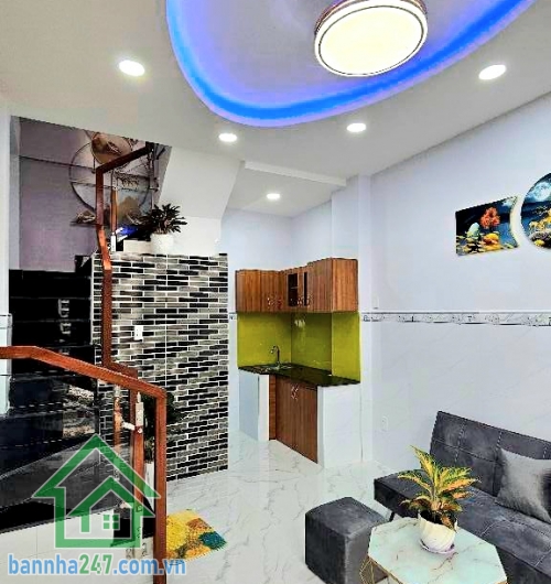 CHỈ 4,15 TỶ – HẺM Ô TÔ – SIÊU PHẨM 3 TẦNG – 19M² VUÔNG VỨC – THÔNG LẠC LONG QUÂN – TRẦN VĂN QUANG - 2PN – 3WC * DT: 3,4 × 6m = 19m² * Kết cấu: 1 trệt – 2 lầu – ban công, 2PN – 3WC – 1PK