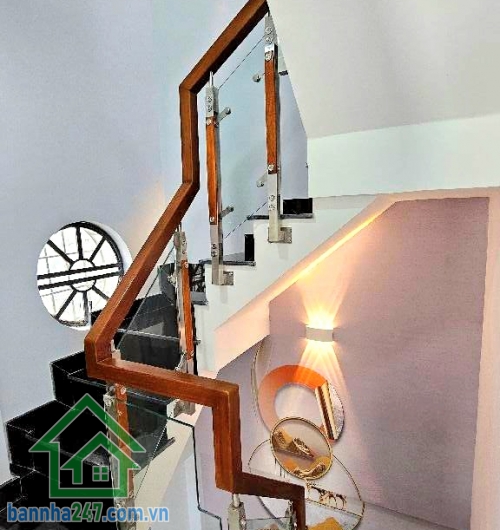 CHỈ 4,15 TỶ – HẺM Ô TÔ – SIÊU PHẨM 3 TẦNG – 19M² VUÔNG VỨC – THÔNG LẠC LONG QUÂN – TRẦN VĂN QUANG - 2PN – 3WC * DT: 3,4 × 6m = 19m² * Kết cấu: 1 trệt – 2 lầu – ban công, 2PN – 3WC – 1PK