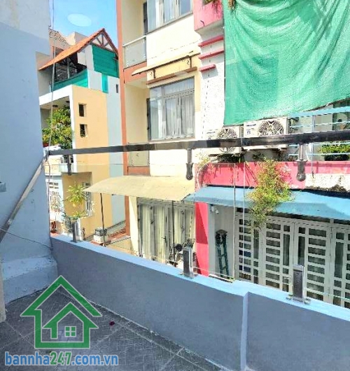 CHỈ 4,15 TỶ – HẺM Ô TÔ – SIÊU PHẨM 3 TẦNG – 19M² VUÔNG VỨC – THÔNG LẠC LONG QUÂN – TRẦN VĂN QUANG - 2PN – 3WC * DT: 3,4 × 6m = 19m² * Kết cấu: 1 trệt – 2 lầu – ban công, 2PN – 3WC – 1PK