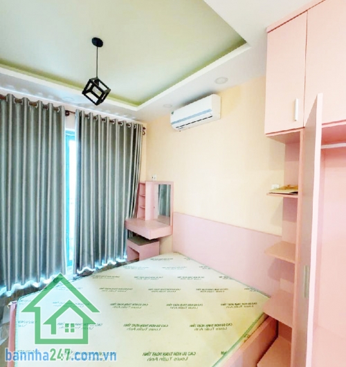 CHỈ HƠN 7 TỶ – CHDV 33M² X 5 TẦNG – DÒNG TIỀN 18-26TR/THÁNG – QUẬN 10, NGAY NGÃ 7 LÝ THÁI TỔ Diện tích: 33m², nở hậu, sổ hồng chính chủ, hoàn công đầy đủ Kết cấu: 1 trệt, 1 lửng, 3 lầu kiên cố  - Công năng: 3PN – 5WC, có thể cải tạo thành 4PN - Hiện đang 