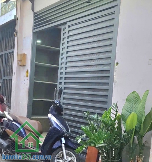 CHỈ 3,8 TỶ - BÁN NHÀ 2 TẦNG – TRẦN VĂN QUANG, P.BẢY HIỀN, TÂN BÌNH - GIÁP Q11, Q10, TÂN PHÚ. * DT công nhận: 36m² (4 x 9m), nở hậu đẹp. * Kết cấu: 1 trệt 1 lầu, 2PN – 2WC.