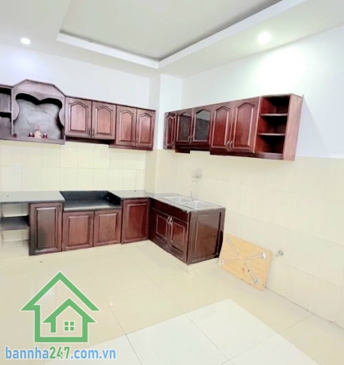 Nhỉnh 6 Tỷ – HXH Trường Chinh – 3 Tầng BTCT - Cách Mặt Tiền Vài Căn – 4PN - 4WC – Gần Ga T3 Nhà hẻm xe hơi Trường Chinh – Tân Bình, vị trí cực hiếm trong tầm giá