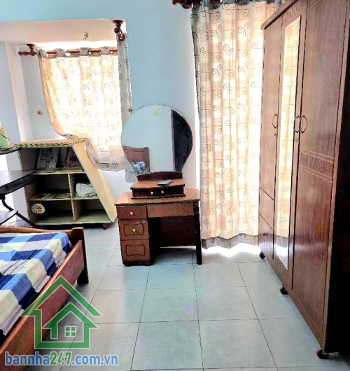CHỈ 5,5 TỶ – NGUYỄN SÚY, TÂN PHÚ – GẦN CHỢ TÂN HƯƠNG - NHÀ 3 TẦNG BTCT – 44M² – 3PN – 2WC – Ở NGAY Diện tích: 44m² (4 x 11)m – vuông A4 đẹp Kết cấu: 1 trệt + 1 lửng + 1 lầu 