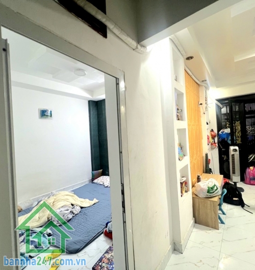 CHỈ 6,1 TỶ – NHÀ TRUNG TÂM P.4 TÂN BÌNH – KHU HIẾM NHÀ BÁN - NỞ HẬU 6M – GẦN MẶT TIỀN – 3 PN – 2 WC - Ở NGAY Diện tích: 45m² (3,2m x 9m) Nở hậu 6m – phong thủy