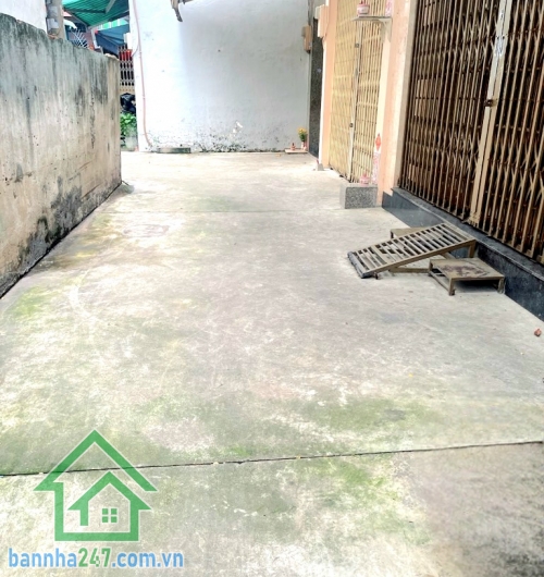 CHỈ 5,5 TỶ – MUA ĐẤT TẶNG NHÀ – HẺM 4M – LÊ THỊ BẠCH CÁT, P13, QUẬN 11 – DT: 42,9M² (3,6x12) – NHÀ CŨ TIỆN XÂY MỚI Vị trí trung tâm Quận 11, ngay tuyến đường Lê Thị Bạch Cát, giao thông thuận tiện, hẻm 4m thông thoáng. 