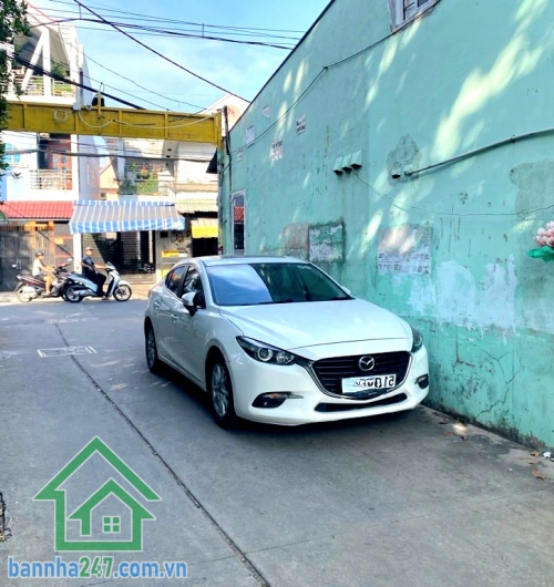 CHỈ 5,89 TỶ – HXH NHỰA THÔNG – NHÀ ĐẸP ĐƯỜNG LÔ TƯ – GIÁP TÂN PHÚ - DT: 90M² - 4PN 4WC * Diện tích: 90m² (5 x 18m) * Kết cấu: 1 trệt 1 lầu (2 tầng) Công năng 4PN - 4WC