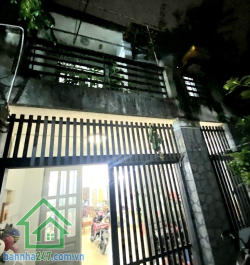 CHỈ 5,29 TỶ – HẺM 3.5M, VÀI CĂN RA MẶT TIỀN BÌNH TRỊ ĐÔNG – DT 66.1M2 (5.8x11.4M) – 3PN, 2WC Nhà 1 trệt 1 lầu, gồm phòng khách, bếp, 3PN, 2WC. 