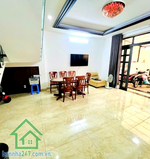 CHỈ 8,15 TỶ – MTKD ĐƯỜNG 16M CÓ LỀ 3M – DƯỜNG SỐ 5 - BÌNH TÂN - 4PN 3WC * Diện tích: 80m² (5 x 16m) – sổ vuông A4, không lộ giới * Kết cấu: 3 tầng (1 trệt 2 lầu, sân thượng)