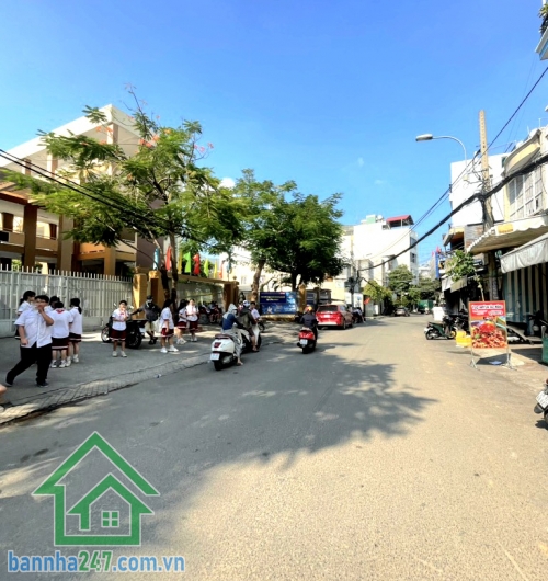 CHỈ 12,3 TỶ - MẶT TIỀN THÀNH CÔNG – NGANG LỚN 12M – DT 160M² – 3PN * Diện tích: 160m² – ngang hiếm 12m * Hiện trạng: chia 2 căn riêng biệt   * 1 căn đang cho thuê, 1 căn 3PN