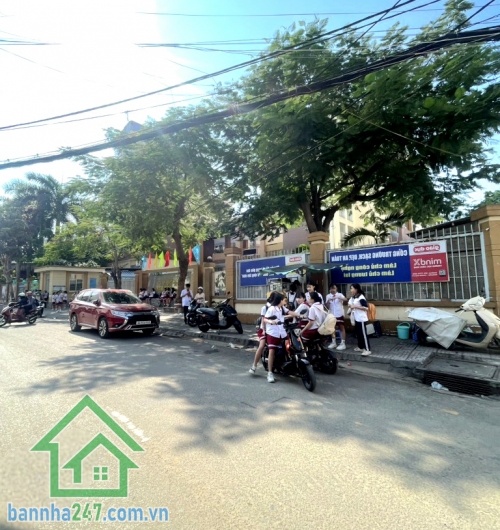 CHỈ 12,3 TỶ - MẶT TIỀN THÀNH CÔNG – NGANG LỚN 12M – DT 160M² – 3PN * Diện tích: 160m² – ngang hiếm 12m * Hiện trạng: chia 2 căn riêng biệt   * 1 căn đang cho thuê, 1 căn 3PN