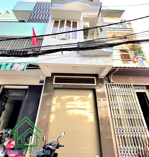 CHỈ 4 TỶ – NHÀ HẺM XE HƠI 6M – TRẦN VĂN QUANG, TÂN BÌNH – 3 TẦNG, 21M2, NHÀ MỚI Ở NGAY * Vị trí đắc địa, hẻm 6m xe hơi ra vào thoải mái, khu dân cư an ninh, sạch đẹp. 