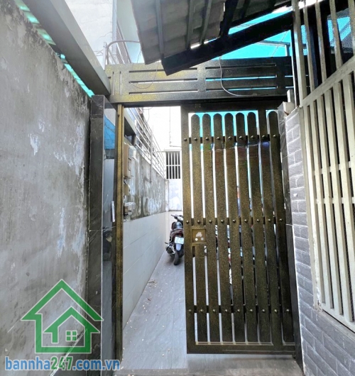 CHỈ 6.3 TỶ – NHÀ ĐẸP BÙI THỊ XUÂN – DT 67M² - 3PN – 3WC (4.95 x 17)m – Kết cấu 1 trệt 1 lầu, gồm 3PN – 3WC – PK – Bếp. Có giếng trời thoáng mát, sân để xe rộng. 