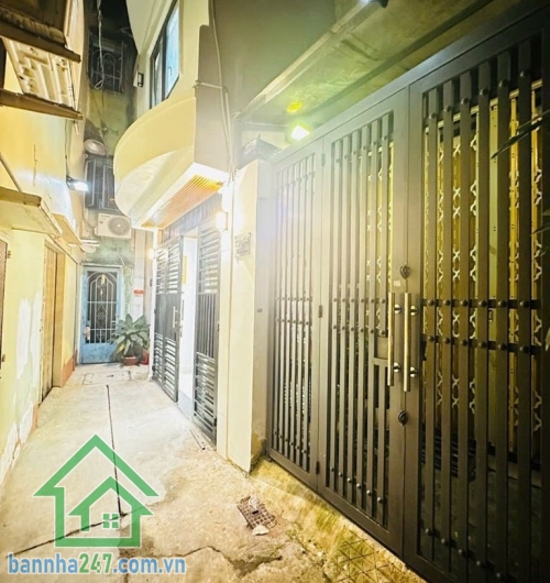 CHỈ 4,78 TỶ – NHÀ 3 TẦNG – NGUYỄN TRỌNG TUYỂN – P.1 – TÂN BÌNH – CĂN GÓC THOÁNG - 2PN – 3WC * Diện tích: 24m² (3,2m x 9,4m) * Kết cấu: 3 tầng BTCT 