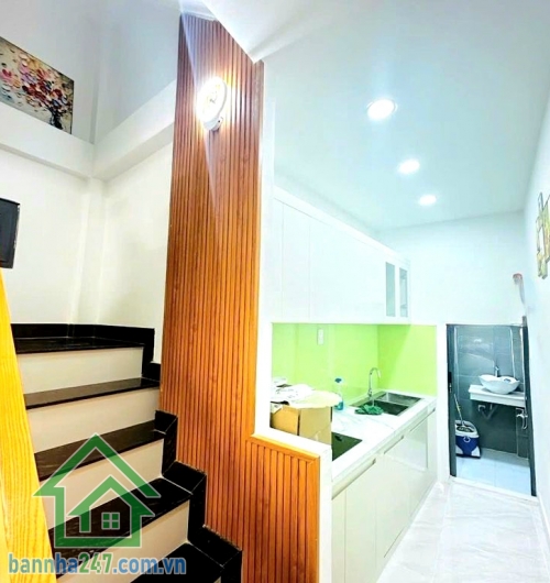 CHỈ 4,78 TỶ – NHÀ 3 TẦNG – NGUYỄN TRỌNG TUYỂN – P.1 – TÂN BÌNH – CĂN GÓC THOÁNG - 2PN – 3WC * Diện tích: 24m² (3,2m x 9,4m) * Kết cấu: 3 tầng BTCT 