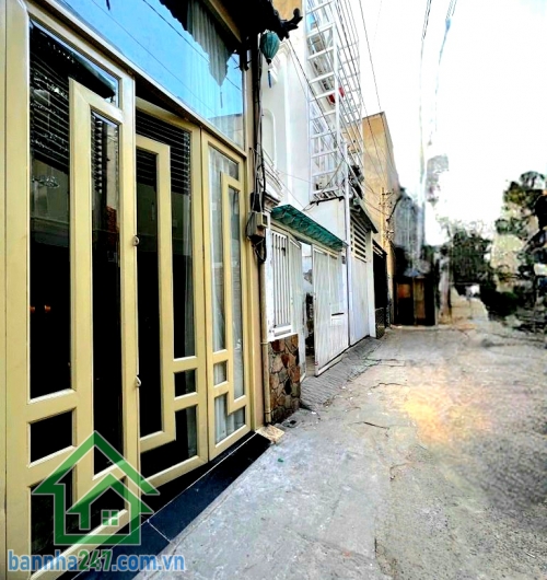 CHỈ 5,7 TỶ - KHU BÀU CÁT – TÂN BÌNH – DT: 47,8m² (DTSD: 137M²) - SẴN DÒNG TIỀN - 3PN – 4WC Diện tích 47,8m², kết cấu trệt + lửng + lầu, bố trí 3PN – 4WC