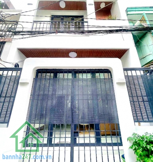 CHỈ 4,35 TỶ – NHÀ MỚI ĐẸP 3PN – GẦN LÊ VĂN QUỚI – NGÃ TƯ 4 XÃ – CHỢ BÌNH LONG - 3PN, 2WC DT: 4x12m (48m² công nhận đủ) Kết cấu: 1 trệt + 1 lầu, 3PN, 2WC, có phòng ngủ dưới đất.
