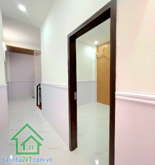 CHỈ 4,35 TỶ – NHÀ MỚI ĐẸP 3PN – GẦN LÊ VĂN QUỚI – NGÃ TƯ 4 XÃ – CHỢ BÌNH LONG - 3PN, 2WC DT: 4x12m (48m² công nhận đủ) Kết cấu: 1 trệt + 1 lầu, 3PN, 2WC, có phòng ngủ dưới đất.